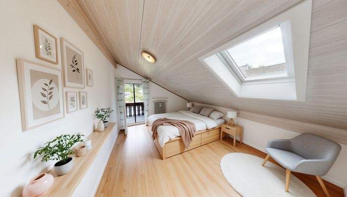 Hauptschlafzimmer mit Zugang zum Balkon  - (KI generiert)