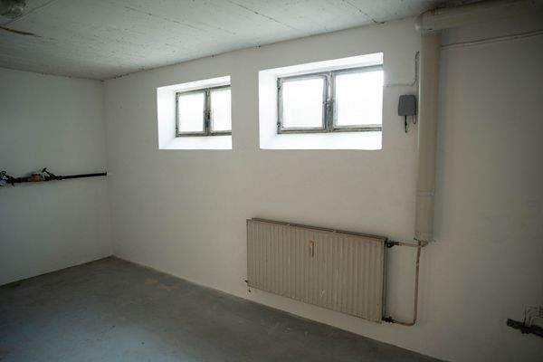 Kellerraum mit Fenster