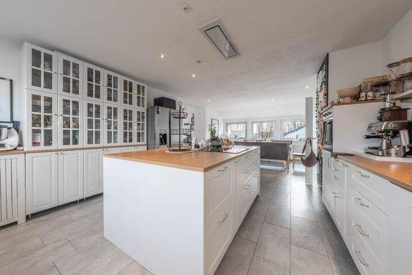 DI - Forbes Global Properties