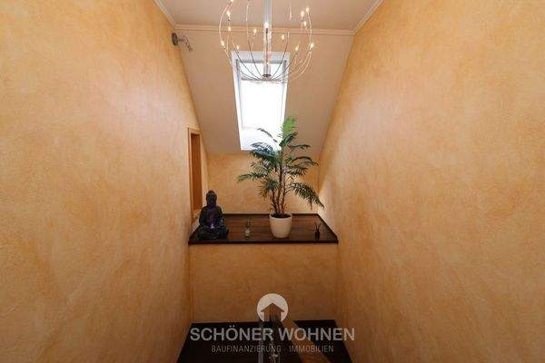 Treppenaufgang zum DG