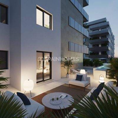 Stylish City-View Flats in a Complex with Pool in Mijas