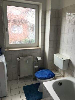 das Bad mit Wanne zum Entspannen