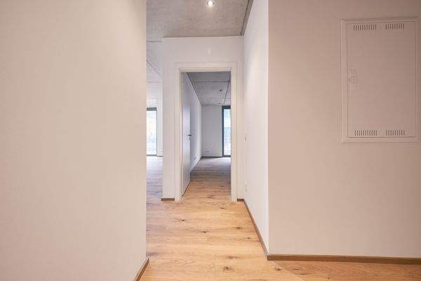 Eingansbereich mit Blick zum Schlafzimmer - HERDERGÄRTEN 3.0.4