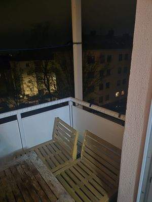 Balkon bei Nacht