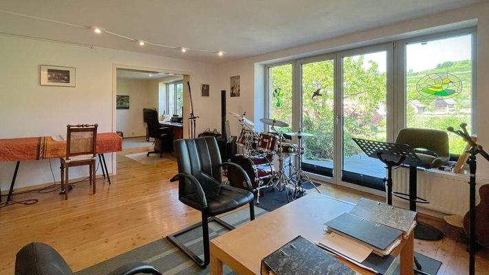 Arbeits-, Hobby- oder Gästezimmer im Gartengeschoss