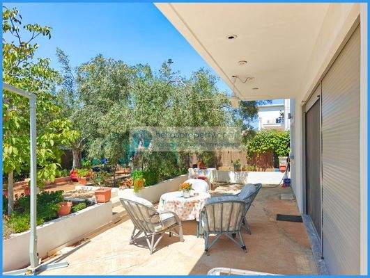 28ca598fcb9d4f4c855e84ee39e3566e-original