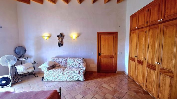 room-15409-n75m0.jpg