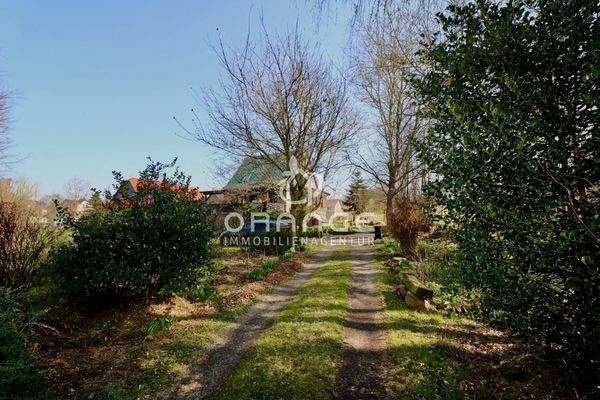 Auffahrt zum Grundstück