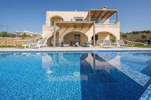 Kreta: Steinvilla mit Meerblick und Infinity-Pool in Drapanos zu verkaufen