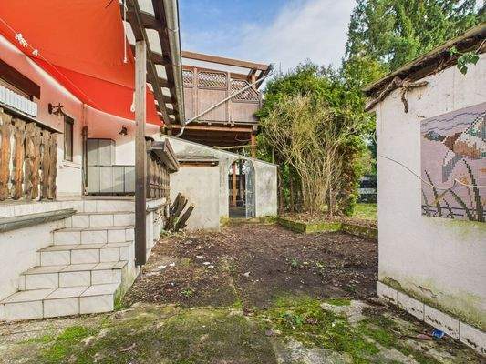 CAM01708G0-PR0085-STILL031