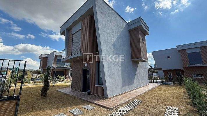 Villas with Private Pools and Gardens in Kuşadası Aydın