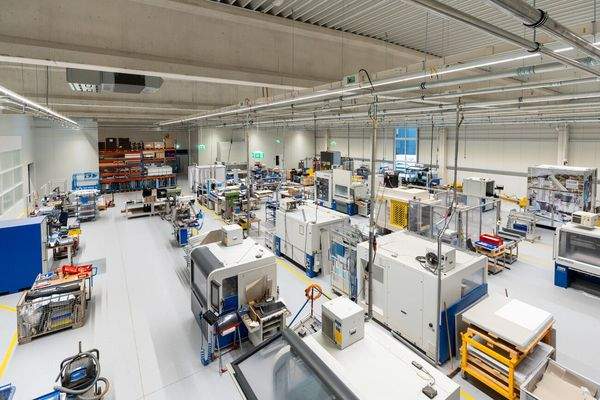 hochmoderne Produktionsflläche 