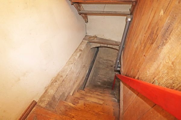 Kellertreppe.jpg