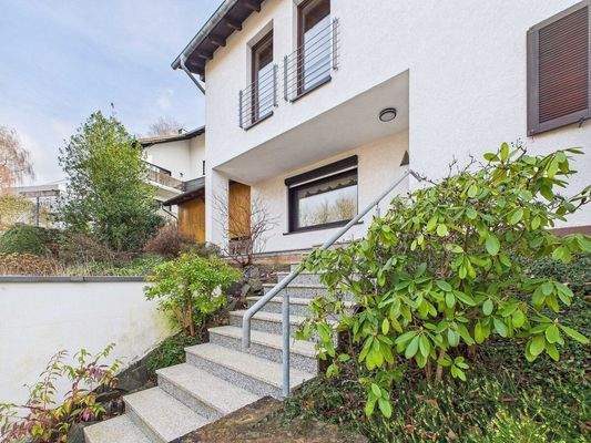 Familienfreundliches Zweifamilienhaus in Lebach