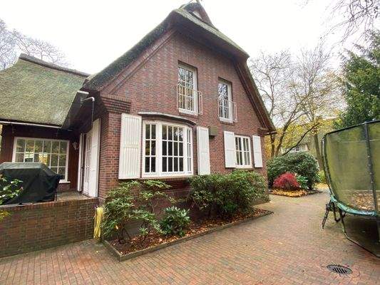 Hausansicht Küchenerker zum Hof.jpeg