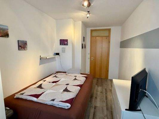 Kinder-/Gäste-/Arbeitszimmer 1