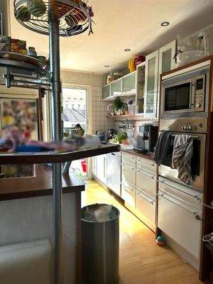 OG Küche mit Zugang zur Terrasse