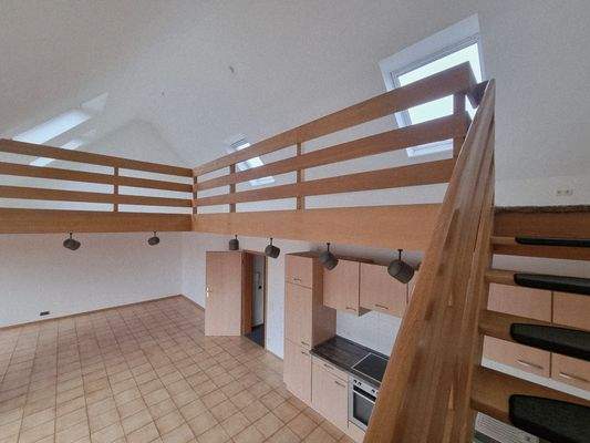 Galerie und Wohn-/ Essbereich