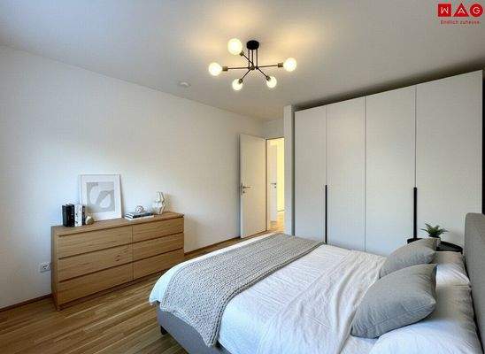 Schlafzimmer Richtung Tür KI generiert