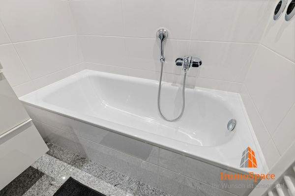 Badewanne für entspannte Wohlfühlmomente