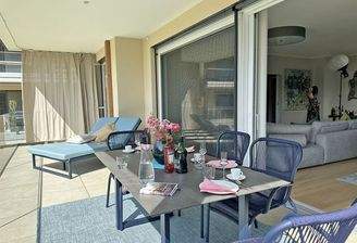 Terrasse-wohnbereich