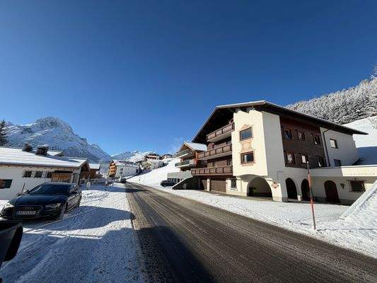 IMG_5790 - Copy.jpeg