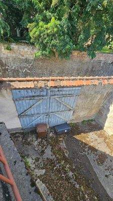 Teilansichten Hof (1).jpg