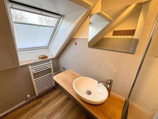 Gemeinschaftsbad im DG