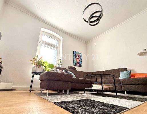 Geräumiges Wohnzimmer