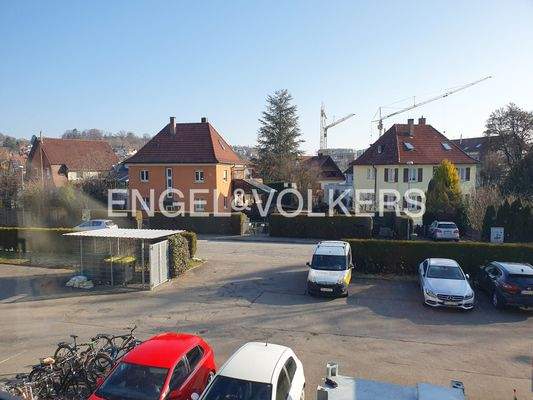 Aussicht üben den Parkplatz zum Queck-Areal