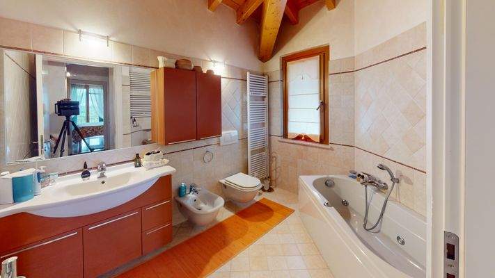 MT-002-195-Villa-singola-vista-lago-Polpenazze-del