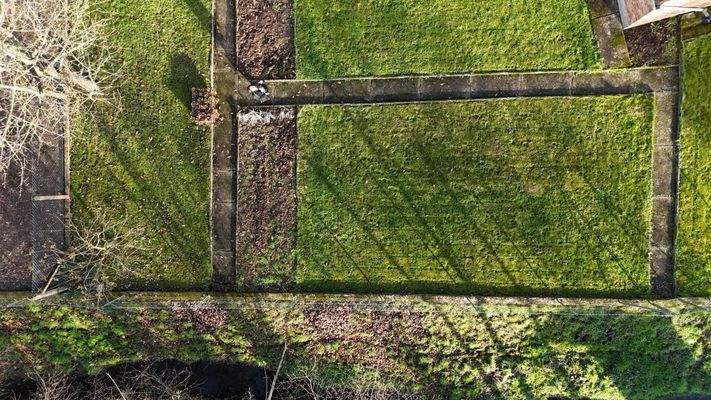 Ein Teil vom Garten und ich für Sie aus der Vogelperspektive