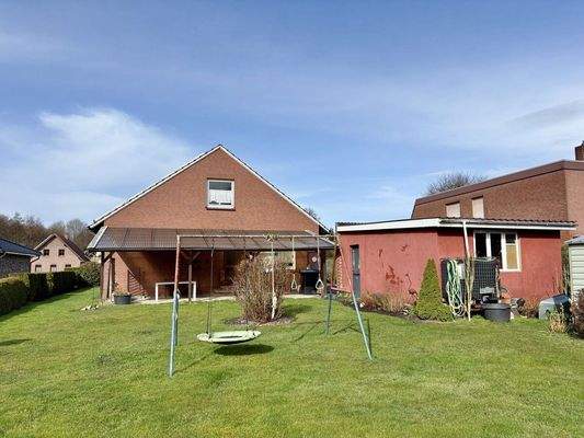 Blick aus dem Garten