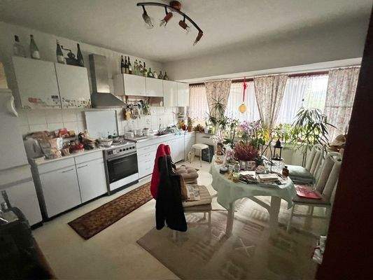 Küche (vermietetes UG/Souterrain)