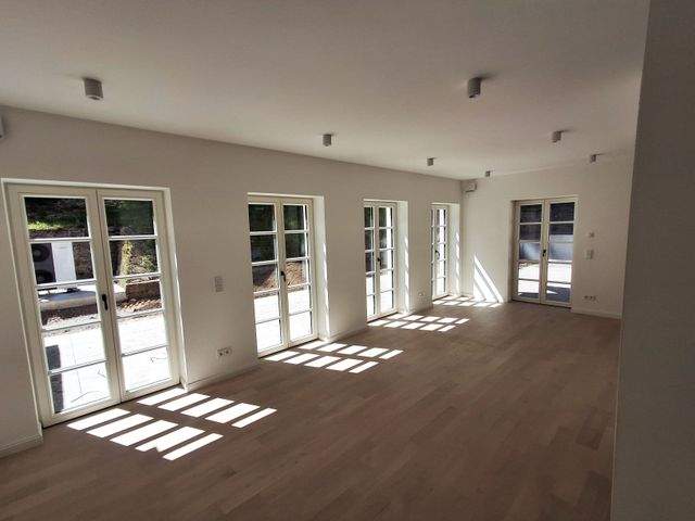 Einmalige, frisch sanierte Altbauwohnung in unwiederbringlicher Lage Marburgs - Foto 2