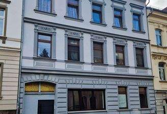 Fassade Straßenansicht.jpg