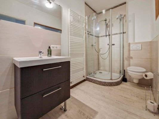 Wohnung 4 - Badezimmer