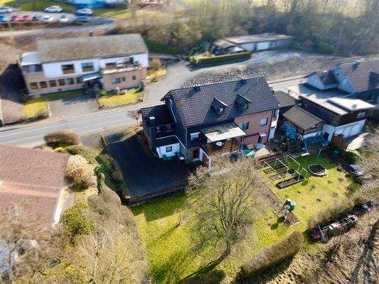 Gartenseite / Innenhof / Terrasse 