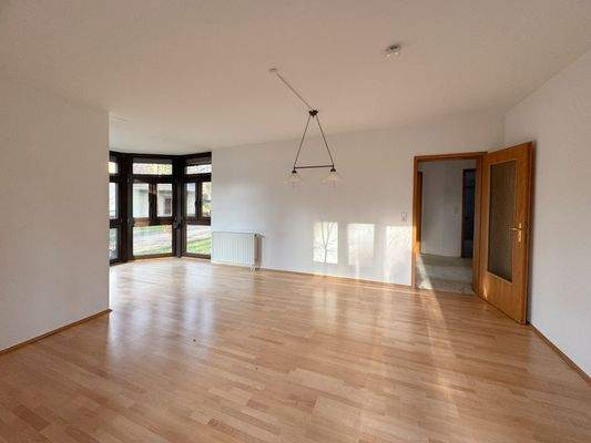 Wohnbereich mit Blick zur Diele