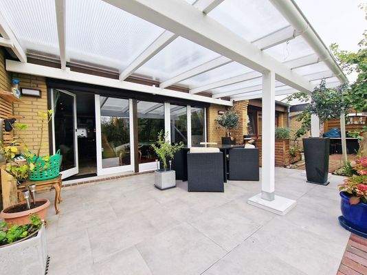 überdachte Terrasse