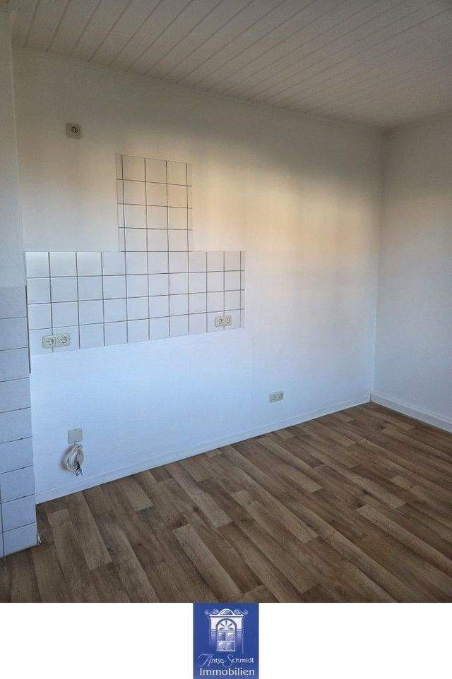 Ihr neuer Lieblingsplatz mit gemütlicher Wohnküche, Tageslichtbad und Ankleide! - Photo 2
