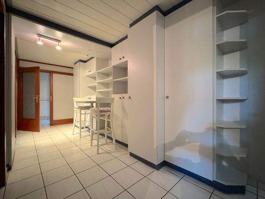 Flur KG mit Einbauschränken KG