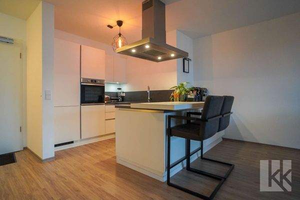 Moderne Einbauküche am...