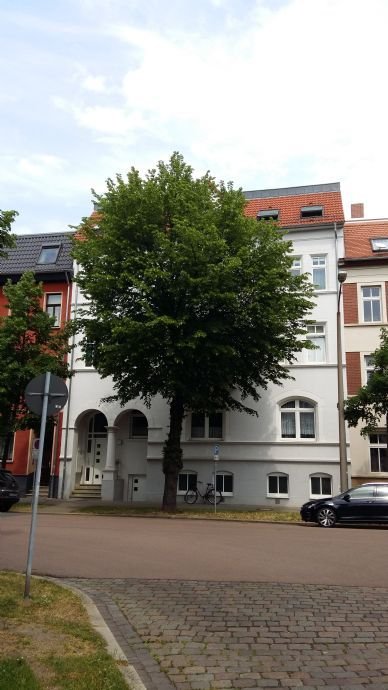 3 - Raum - Wohnung mit Balkon im 2. OG  in Dessau - Nord