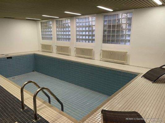 ehemaliges Schwimmbad