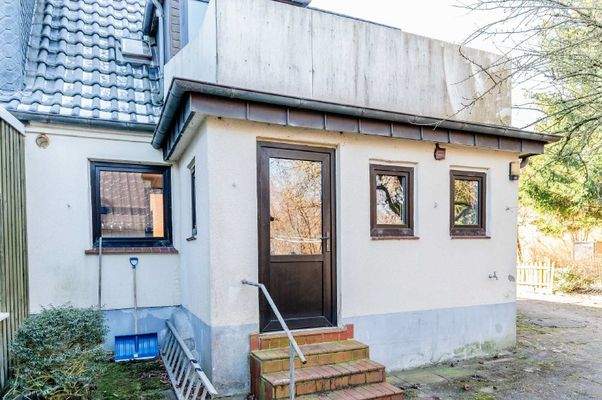 5 Nebengebäude