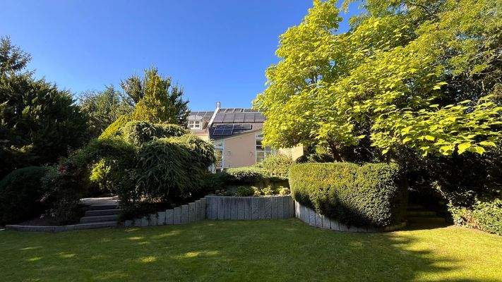 Parkblick auf das Haus