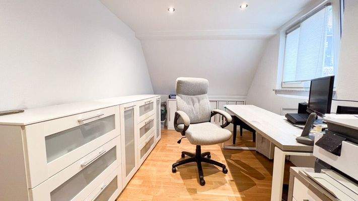 Kinderzimmer 1 / Büro