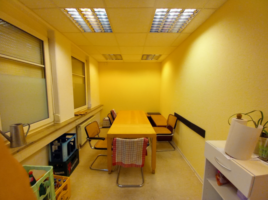 Personalraum mit Küche