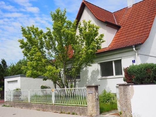 Blick von Süden straßenseitig 